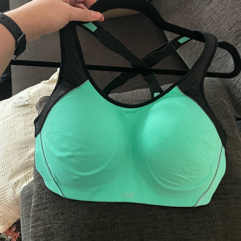 Victoria Secret Sports bra